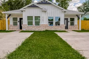 5122 Southwind St, Houston, TX 77033 - Photo 1