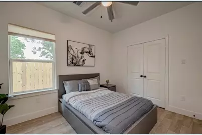 5122 Southwind Street, Houston, TX 77033 - Photo 19