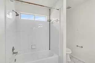 8823 Emerald Heights Ln, Houston, TX 77083 - Photo 21