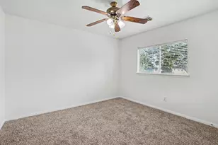 8823 Emerald Heights Ln, Houston, TX 77083 - Photo 23