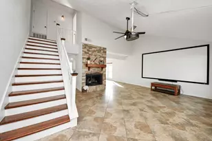 601 E Castle Harbour Dr, Friendswood, TX 77546 - Photo 9