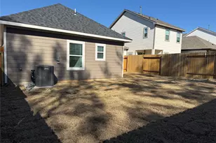 11849 E Gate Dr, Willis, TX 77318 - Photo 17