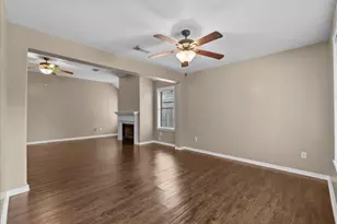 111 Jamestown Ave, Clute, TX 77531 - Photo 9