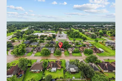 111 Jamestown Avenue, Clute, TX 77531 - Photo 33