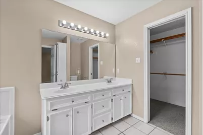111 Jamestown Avenue, Clute, TX 77531 - Photo 21