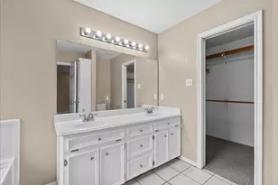 111 Jamestown Ave, Clute, TX 77531 - Photo 21