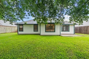 111 Jamestown Ave, Clute, TX 77531 - Photo 31