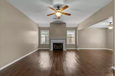 111 Jamestown Avenue, Clute, TX 77531 - Photo 5
