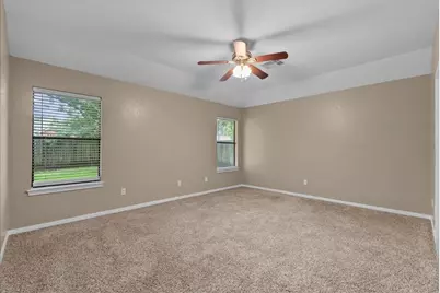 111 Jamestown Avenue, Clute, TX 77531 - Photo 19