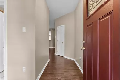 111 Jamestown Avenue, Clute, TX 77531 - Photo 3