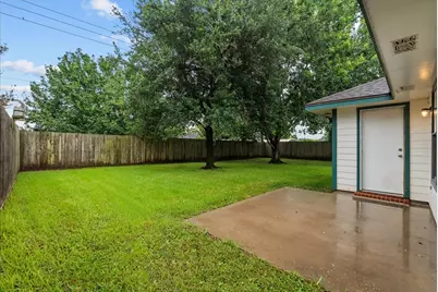 111 Jamestown Avenue, Clute, TX 77531 - Photo 29