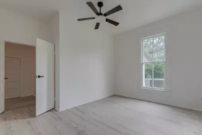 1302 Ross Street, La Marque, TX 77568 - Photo 9
