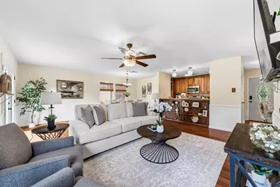 42 Lyrebird Drive, The Woodlands, TX 77380 - Photo 9