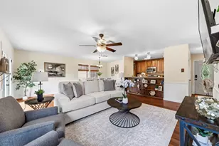 42 Lyrebird Dr, The Woodlands, TX 77380 - Photo 9