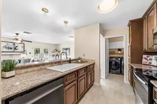 42 Lyrebird Dr, The Woodlands, TX 77380 - Photo 15
