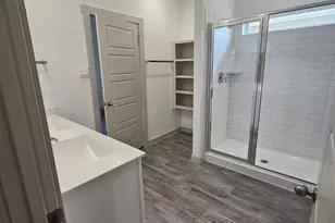 12816 Heddington Grv Ln, Houston, TX 77047 - Photo 9