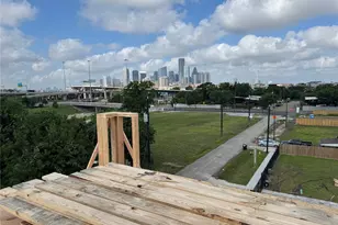 2731 Providence St, Houston, TX 77020 - Photo 3