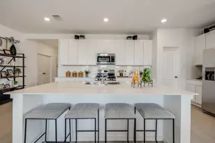 511 Robin St, Angleton, TX 77515 - Photo 17