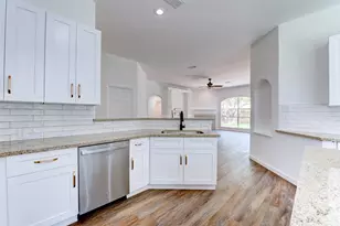 2402 Misty Falls Ct, Richmond, TX 77406 - Photo 11