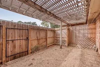 10217 Longmont Drive, Houston, TX 77042 - Photo 31