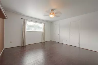 10217 Longmont Drive, Houston, TX 77042 - Photo 23