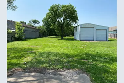 2409 Avenue A, Dickinson, TX 77539 - Photo 5
