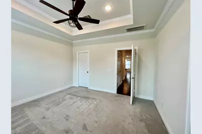 10916 Cannes Memorial Drive, Houston, TX 77043 - Photo 15