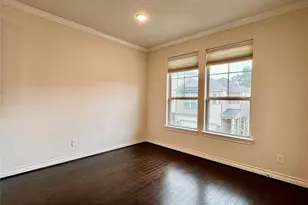 10916 Cannes Memorial Dr, Houston, TX 77043 - Photo 9