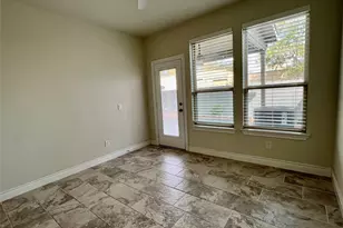 10916 Cannes Memorial Dr, Houston, TX 77043 - Photo 25