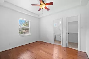 1128 W 26th St, Houston, TX 77008 - Photo 9