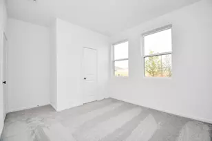 934 Garden Path Dr, Willis, TX 77318 - Photo 11