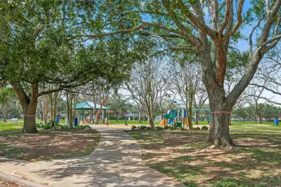 3111 Barnhill Lane, Sugar Land, TX 77479 - Photo 3