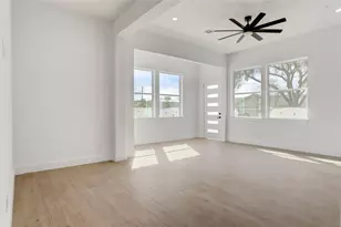 6816 Hartland Ave, Houston, TX 77055 - Photo 7