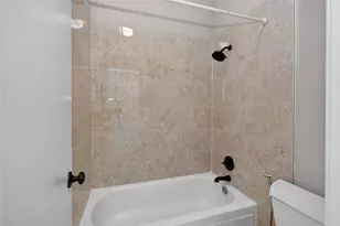 11711 Memorial Dr, Houston, TX 77024 - Photo 19