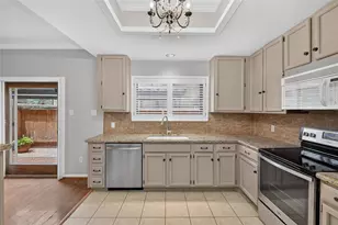 11711 Memorial Dr, Houston, TX 77024 - Photo 15