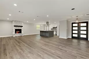 202 Brandywyne Dr, Friendswood, TX 77546 - Photo 5