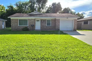 1805 N 5th St, Baytown, TX 77520 - Photo 1