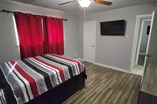 1805 N 5th St, Baytown, TX 77520 - Photo 13