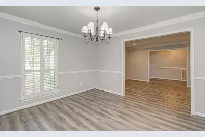 10715 Candlewood Drive, Houston, TX 77042 - Photo 11