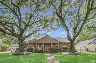 10715 Candlewood Dr, Houston, TX 77042 - Photo 31