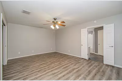10715 Candlewood Drive, Houston, TX 77042 - Photo 17