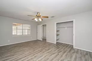 10715 Candlewood Dr, Houston, TX 77042 - Photo 19