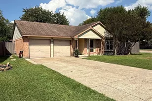 10941 Rosewood Ct, La Porte, TX 77571 - Photo 1