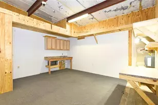 409 N Stone St, Caldwell, TX 77836 - Photo 13