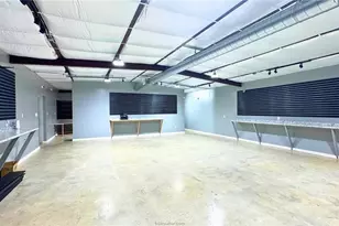 409 N Stone St, Caldwell, TX 77836 - Photo 7