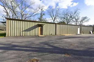 409 N Stone St, Caldwell, TX 77836 - Photo 5