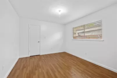 6327 Lynkat Lane, Houston, TX 77083 - Photo 21