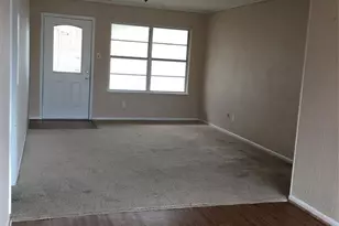 2206 18th Ave N, Texas City, TX 77590 - Photo 5