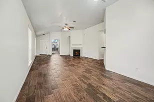 4026 Ashview Ln, Fresno, TX 77545 - Photo 9