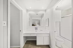 11846 Barryknoll Ln, Houston, TX 77024 - Photo 13
